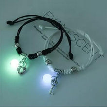 Cargar imagen en el visor de la galería, Duo Pulseras Candado Llave DUO HEART LOCK (INCLUYE 1 LETRA EN CADA PULSERA)
